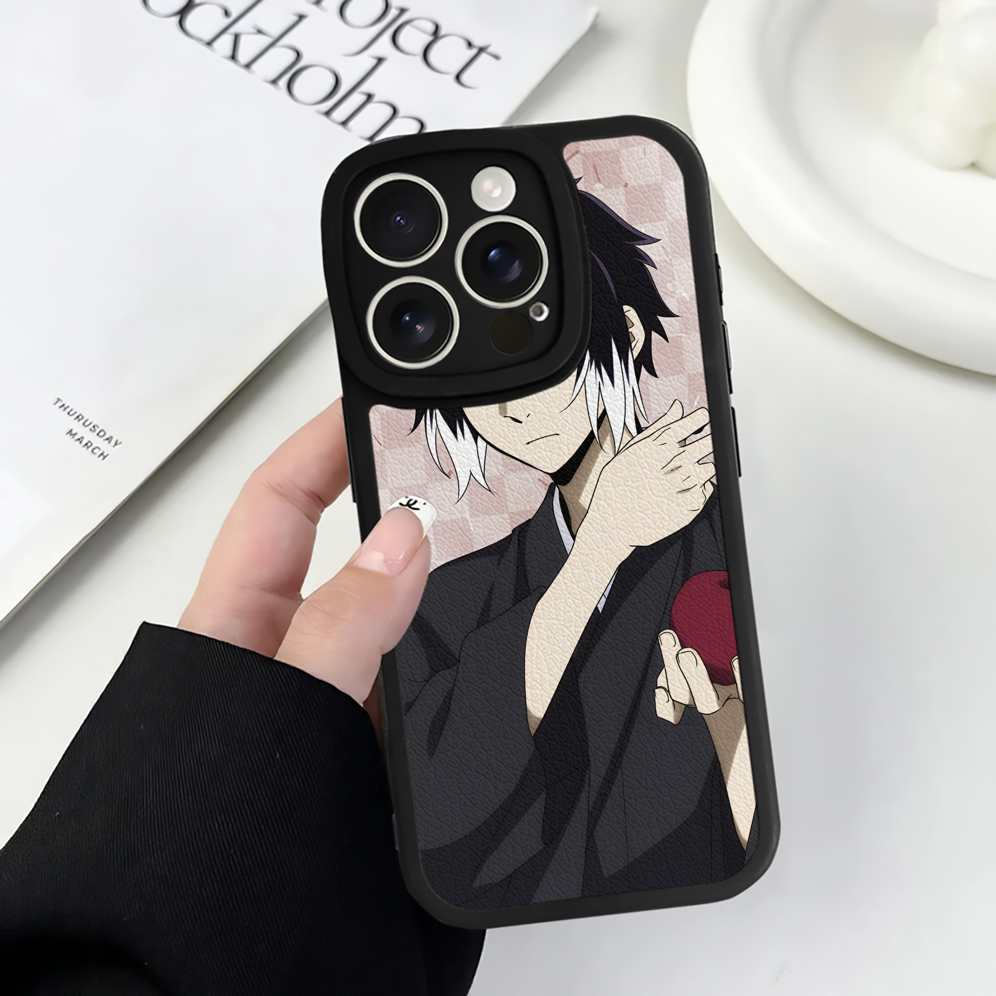 （画像用） 文豪ストレイドッグス Bungo Stray Dogs 【iPhone 16シリーズ対応】シリコンスマホケース（レザー調） 材質：シリコン